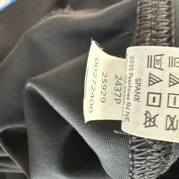 Spanx Faux Leather Look Black Leggings Size XL holiday dancing with boots - Picture 8 of 9